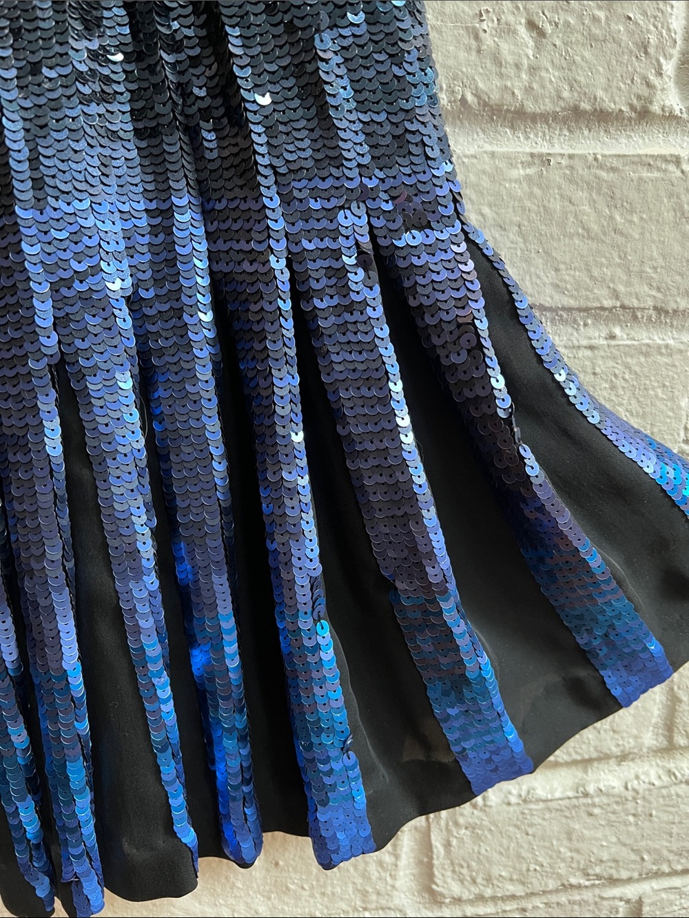 ANNA SUI Black Blue Sequin Pleats Mini Dress Flapper Scoop neck Sleeveless VTG - Picture 7 of 15